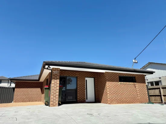 Studio 1-9/351 Frankston - Dandenong Road Service Road, Frankston North, Vic 3200 - For Rent