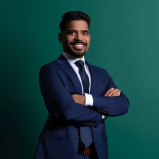 Sumit Nahar - Real Estate Agent