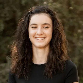 Summer Ivanovic - Real Estate Agent