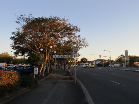 Realcrats - SUNNYBANK HILLS - Real Estate Agency