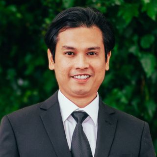 Suri PhakUthai - Real Estate Agent