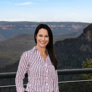 Suzie Gale - Real Estate Agent