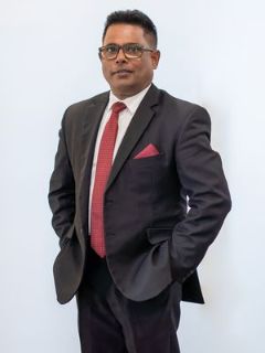 Sylwester Kurukulaadithya - Real Estate Agent
