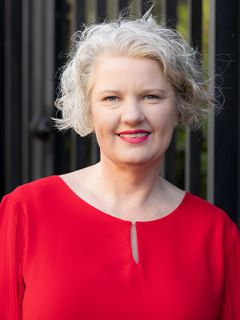 Sylva Fraser - Real Estate Agent