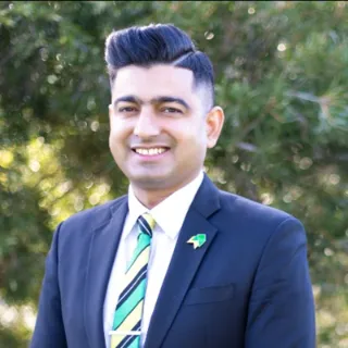Taimoor Malik - Real Estate Agent