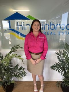 Tamara  Rolls - Real Estate Agent