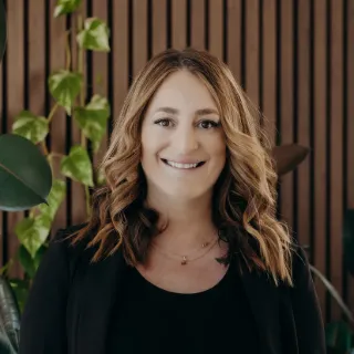 Tara Costello - Real Estate Agent