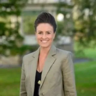 Tay Smook - Real Estate Agent