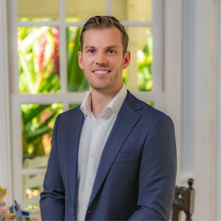 Taylor  Foster - Real Estate Agent
