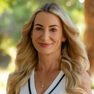Teesha McMillan - Real Estate Agent