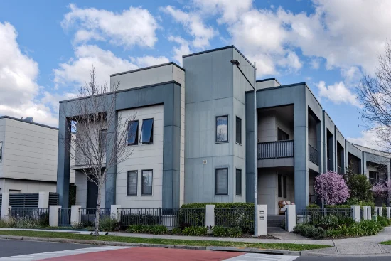 2/126 Lord Sheffield Circuit, Penrith, NSW 2750