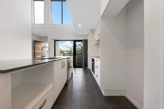4 Maddock Place, Baringa, Qld 4551