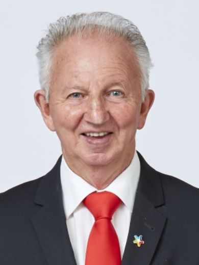 Terry Clarke - Real Estate Agent at Professionals - Bendigo