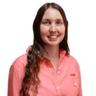Tess Tucker - Real Estate Agent