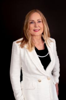 Therese Beale - Real Estate Agent