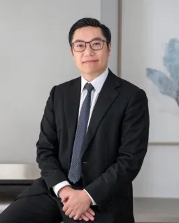 Thomas Lo - Real Estate Agent