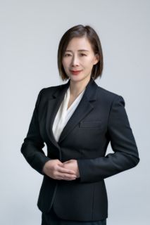 Tina Liu - Real Estate Agent