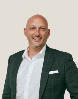 Tom Diver - Real Estate Agent