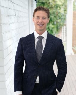 Tom Van - Real Estate Agent