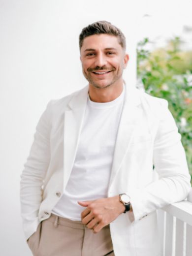 Tomas Mian - Real Estate Agent at REMAX Results - Morningside 
