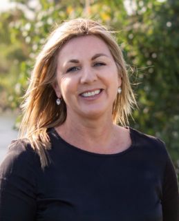 Toni Skinner - Real Estate Agent