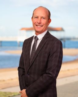 Tony Lowe - Real Estate Agent