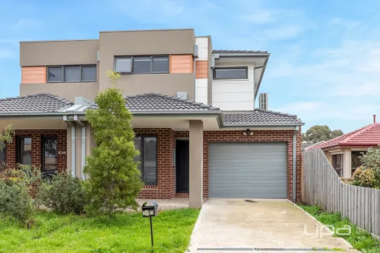 1/1 Mcrae Avenue, St Albans, Vic 3021