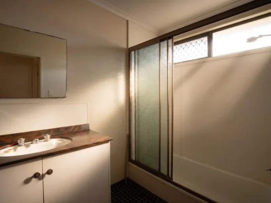1/10 Carnation Drive, Mooroobool, Qld 4870-Image