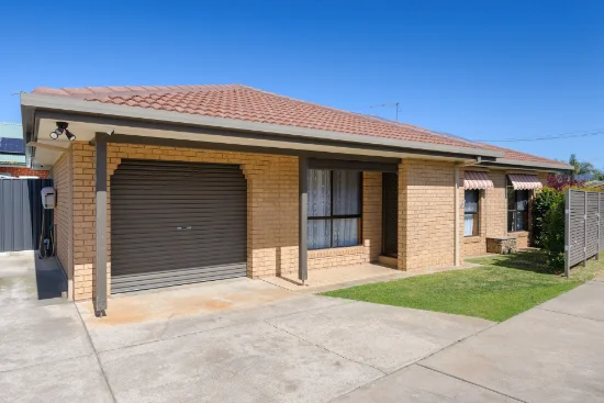 1/11 Aberdeen Drive, West Wodonga, Vic 3690
