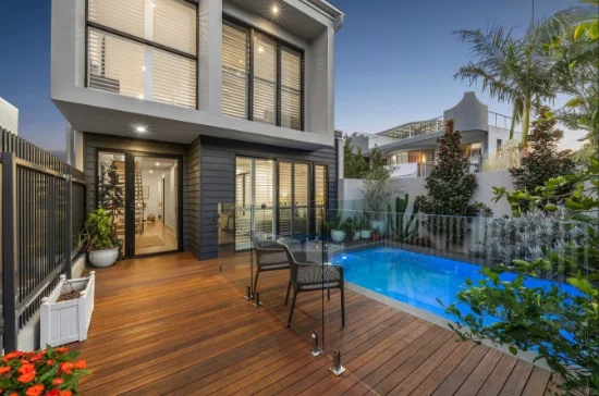 1/11 Marjorie Street, Mooloolaba, Qld 4557