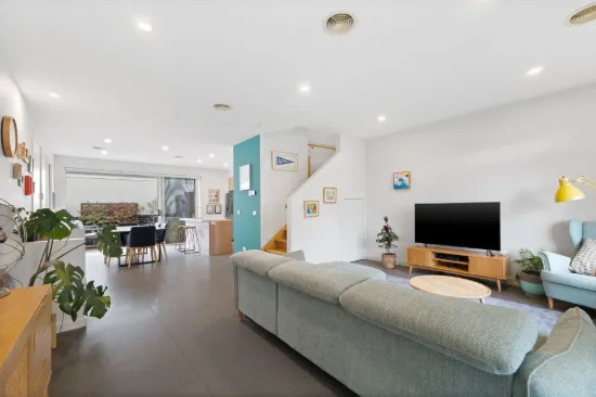 1/12 Grieve Parade, Altona, Vic 3018-Image