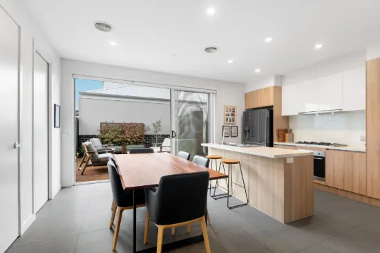 1/12 Grieve Parade, Altona, Vic 3018-Image