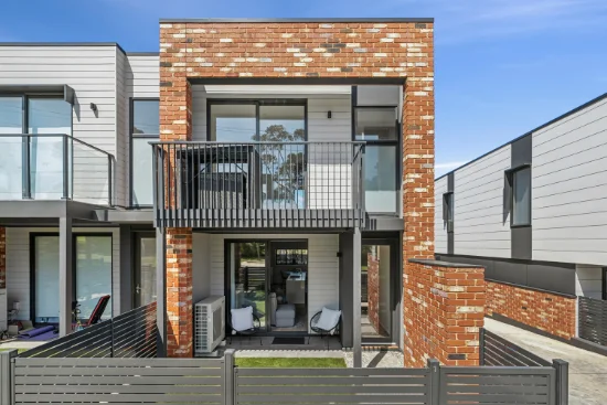 1/158 Pigdons Road, Highton, Vic 3216 - For Rent