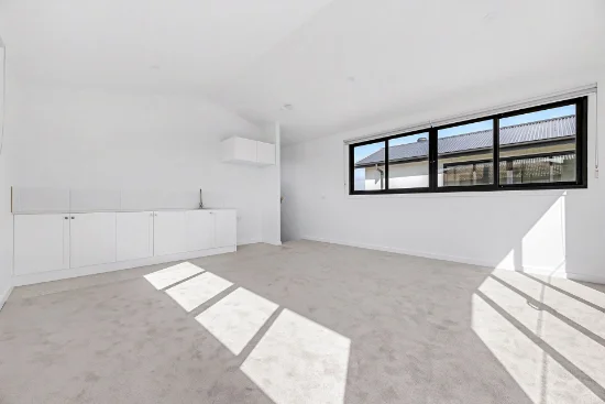 1/196 Nepean Highway, Seaford VIC 3198-Image