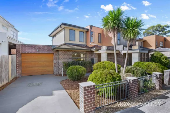 1/2 Dinah Parade, Keilor East, Vic 3033
