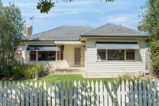 1/33 Eton Road, Belmont, Vic 3216