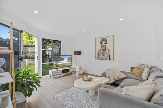 1/4 Ranier Crescent, Varsity Lakes, Qld 4227
