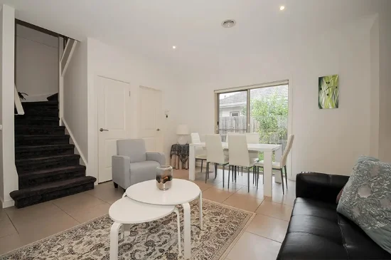 1/6 Roberts Avenue, Mulgrave, Vic 3170