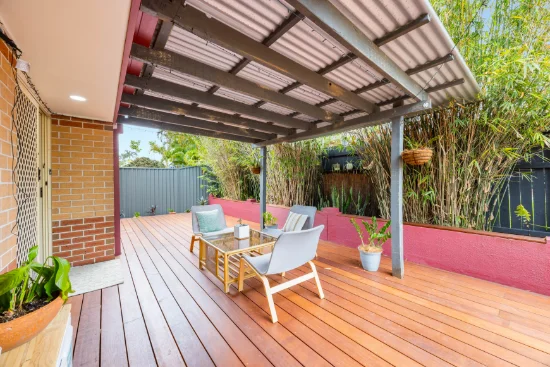 1/62-66 Brown Street, Labrador, Qld 4215