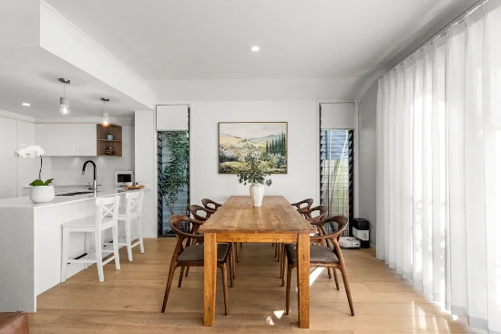 1/62 Dickenson Street, Carina, Qld 4152
