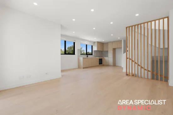 1/716 Stud Road, Scoresby, Vic 3179