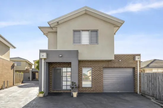 1/8 Helen Street, St Albans, Vic 3021