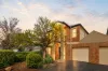 1/8 Lauffre Walk, Caroline Springs, Vic 3023