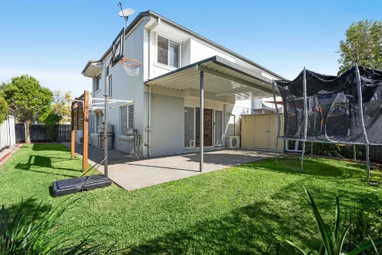 1/83 Dibar Street, Wynnum, Qld 4178