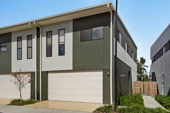 10/1 Lake Serenity Boulevard, Helensvale, Qld 4212