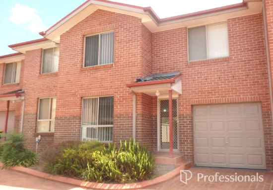 10/14 Pine Road, Casula, NSW 2170