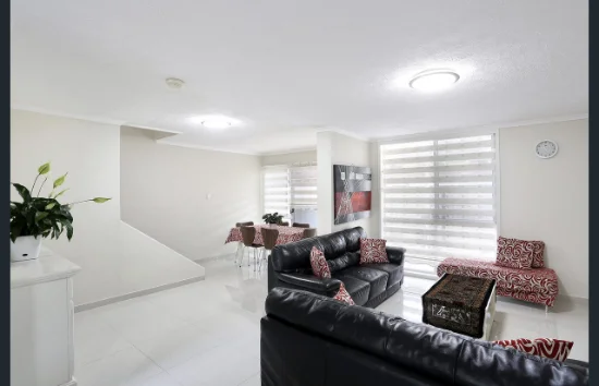 10/3 PROUD STREET, Labrador, Qld 4215