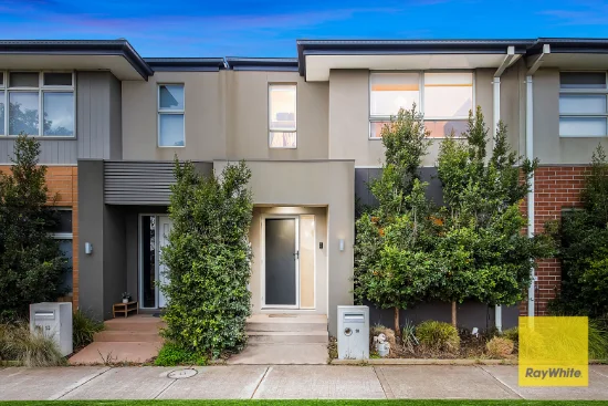 10 Banimboola Walk, Tarneit, Vic 3029 - For Rent