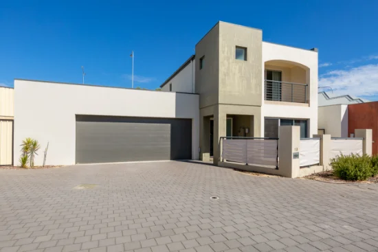 10 Redfern Bend, Clarkson, WA 6030