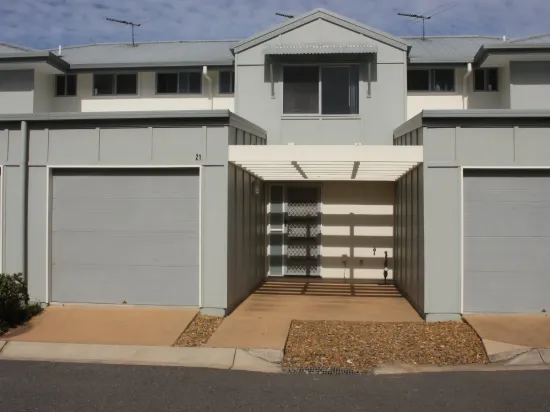 11/108 Cemetery Road, Raceview, Qld 4305